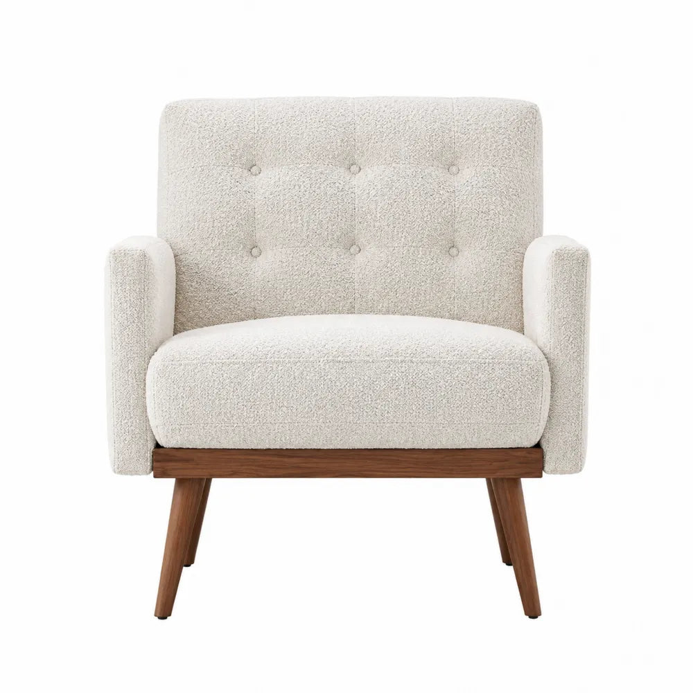 Poltrona in tessuto bouclé crema con struttura in legno